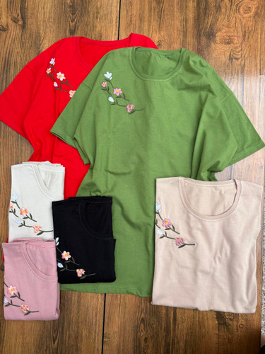 تیشرت گلدوزی شده